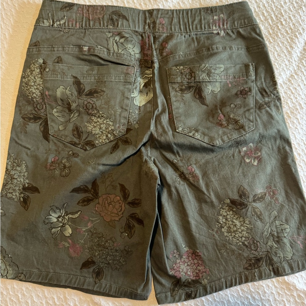 Women’s Olive Floral Drawstring Shorts - Picture 3 of 5
